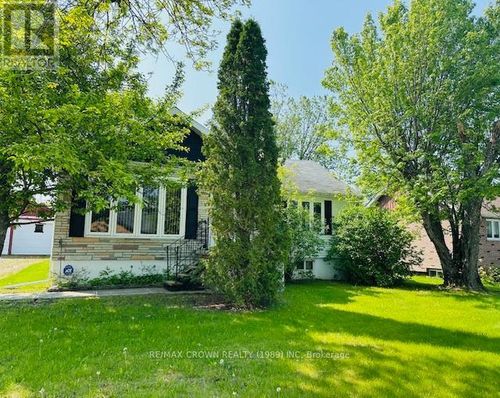 15 Poplar Cres, Kapuskasing, ON, P5N1Y1 | Card Image