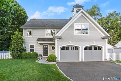 26 Long Lots Ln, Westport, CT, 06880-3822 | Card Image