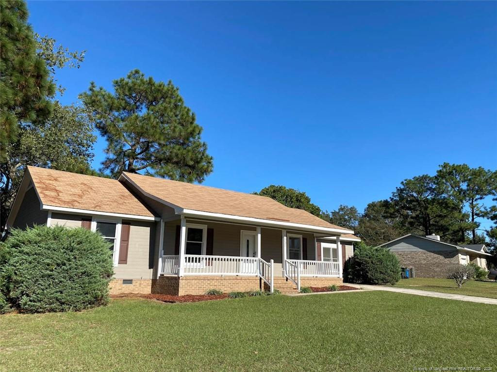 Christina St, Fayetteville, NC 28314