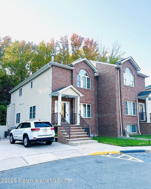 side-apt-28 Moreno Ct, Staten Island, NY, 10309-2856 | Card Image