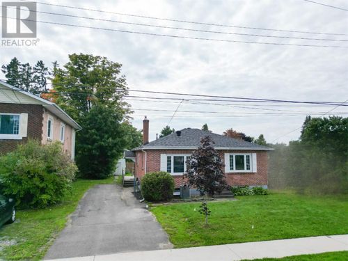 59 Mark St, Sault Ste. Marie, ON, P6A3M1 | Card Image