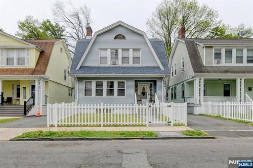 147 4th Avenue, East Orange, NJ, 07017 | Card Image