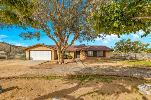 58116 Desert Gold Dr, Yucca Valley, CA, 92284-6225 | Card Image