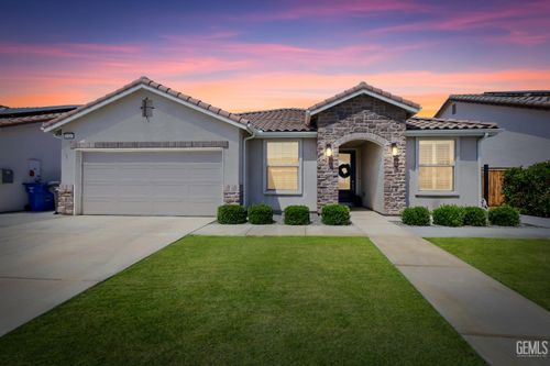 9208 Willow Terrace Drive, Shafter, CA, 93263 | Card Image