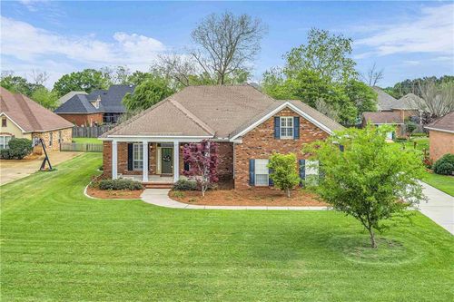 10677 Harwell Ct, Daphne, AL, 36526-8211 | Card Image