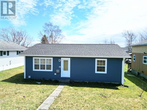 34 Pleasant Ave, Stephenville, NL, A2N1S2 | Card Image