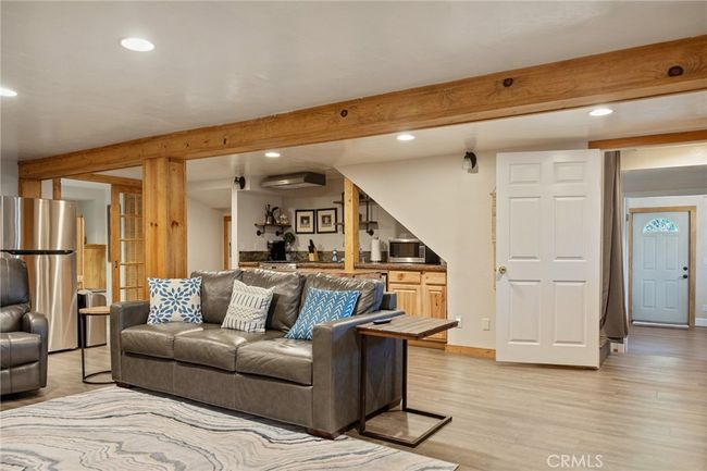 Living Room | Image 29