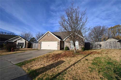 2260 Bunker Ln, Farmington, AR, 72730-8834 | Card Image