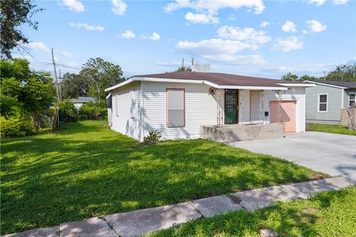 1821 Hawthorne Dr, Corpus Christi, TX, 78404-4023 | Card Image