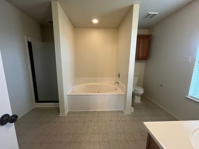 1625 Withers Way, House other with 3 bedrooms, 3 bathrooms and null parking in Krum TX | Image 17