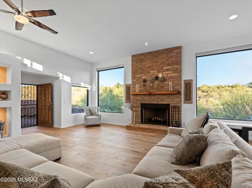 4601 N Paseo Tubutama, Tucson, AZ, 85750-1726 | Card Image