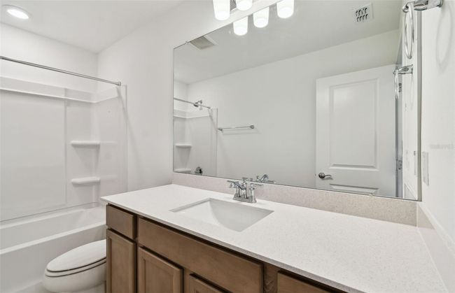 Bathroom 3 | Image 22