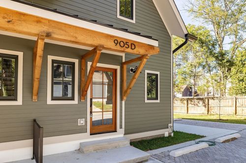 d-905 N 12th St, Nashville, TN, 37206-2620 | Card Image