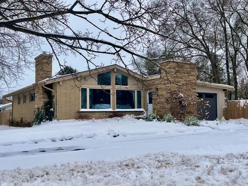 161 1st Avenue N, Arran Elderslie, ON, N0H2N0 | Card Image