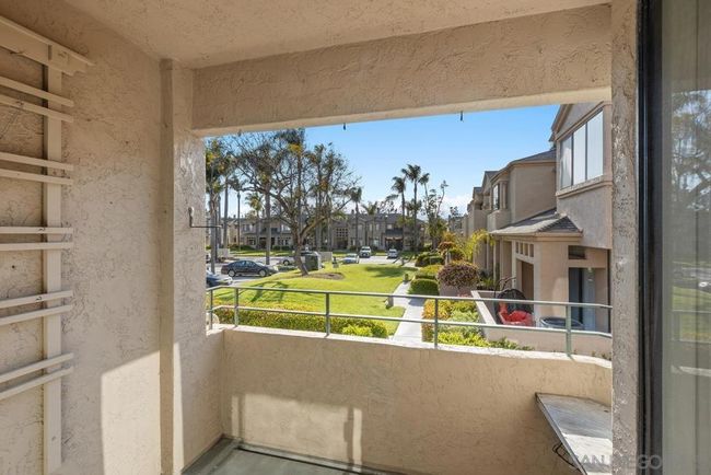 UNIT-64 - 4353 Nobel Dr, Townhouse with 3 bedrooms, 3 bathrooms and 2 parking in San Diego CA | Image 28