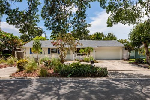 5564 46th Ave N, Kenneth City, FL, 33709-3602 | Card Image