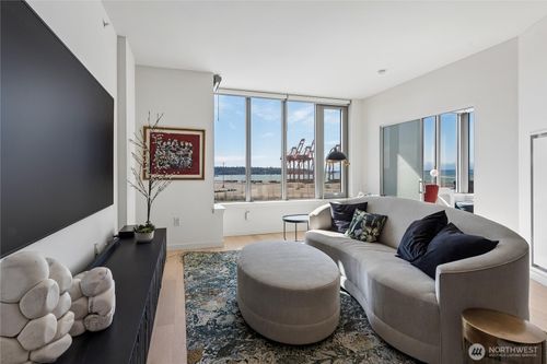 apt-701-590 1st Ave S, Seattle, WA, 98104-3775 | Card Image