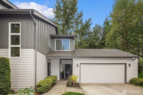 5-2-3751 257th Ave Se, Sammamish, WA, 98029-5705 | Card Image