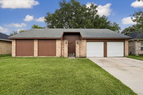 2311 Webster Ranch Rd, Friendswood, TX, 77546-2660 | Card Image