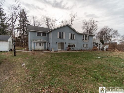 35 Crooked Brook Dr, Dunkirk, NY, 14048-9602 | Card Image