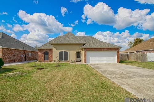 35987 Wilmington Ave, Denham Springs, LA, 70706-1524 | Card Image