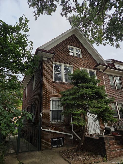 33-25 88th St, Jackson Heights, NY, 11372-1669 | Card Image