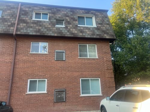apt-2e-9352 Bay Colony Dr, Des Plaines, IL, 60016-3764 | Card Image