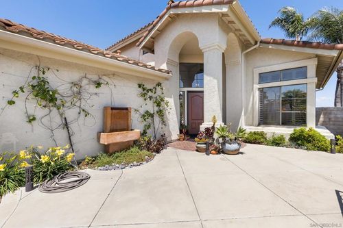 2099 White Birch Dr, Vista, CA, 92081-7319 | Card Image