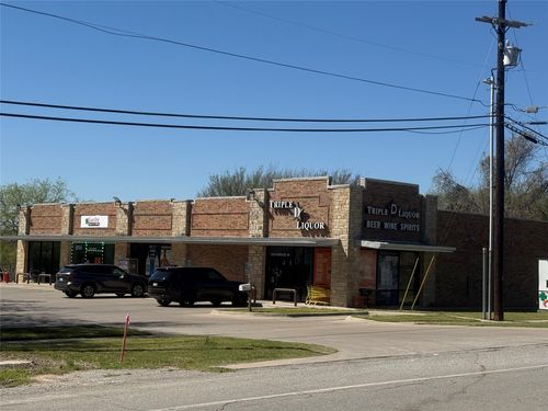 323 W 4th St, Weatherford, TX, 76086-1561 | Card Image