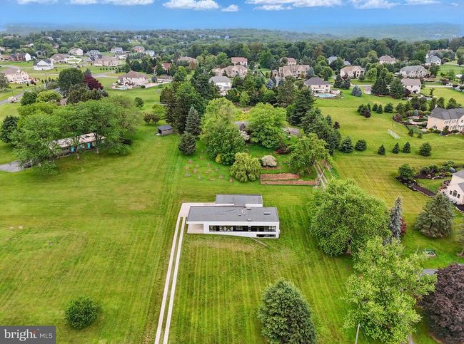 317 Clearview Ave, Home with 2 bedrooms, 2 bathrooms and null parking in Nazareth PA | Image 75