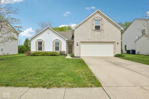 5792 W Port Dr, Mccordsville, IN, 46055-9341 | Card Image