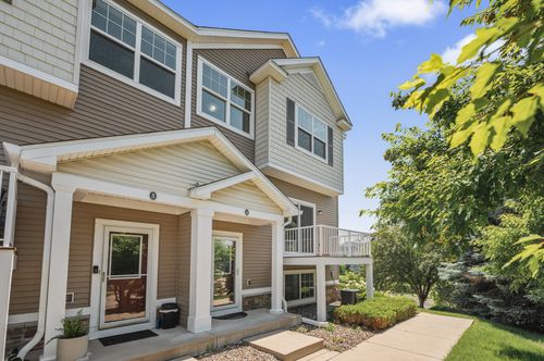 apt-4-9580 Madison Dr, Chanhassen, MN, 55317-4858 | Card Image