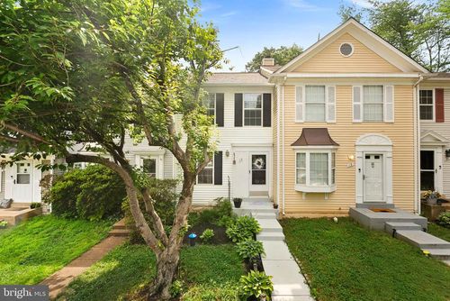 13 Fairmont Pl, STERLING, VA, 20165-5769 | Card Image