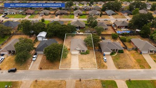 386 Molly Ln, Lindale, TX, 75771-6570 | Card Image
