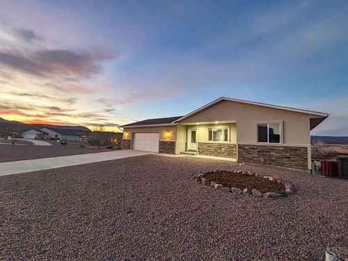 136 High Meadows Dr, Florence, CO, 81226-9454 | Card Image