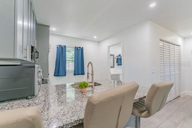 Kitchen Bar Seating | Image 43
