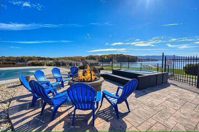 Mariners Landing firepit and hot tub | Image 47
