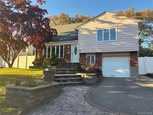 38 Garnet Ln, Plainview, NY, 11803-3802 | Card Image