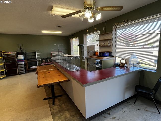 99 3 Rd St, House other with 1 bedrooms, 2 bathrooms and null parking in Maupin OR | Image 10