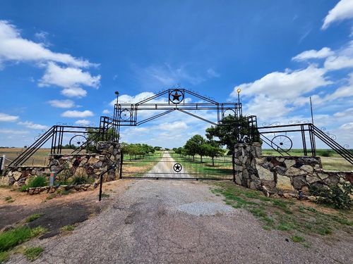 731 Tinker Road, Quanah, TX, 79252 | Card Image