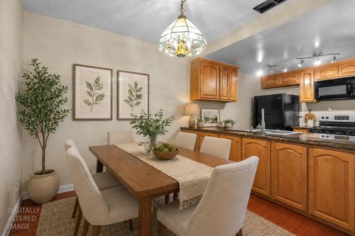 213 Roundtree Ct, Sacramento, CA, 95831-2630 | Card Image