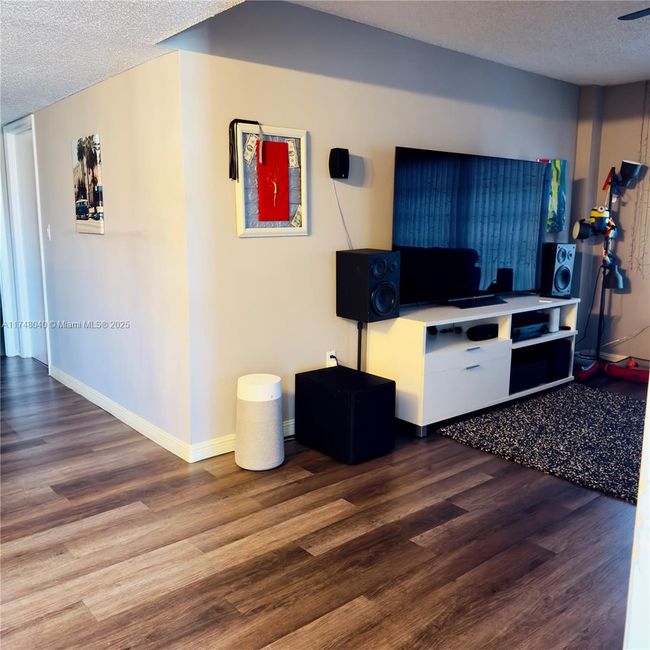 APT-412 - 4156 Inverrary Dr, Condo with 2 bedrooms, 2 bathrooms and null parking in Lauderhill FL | Image 7