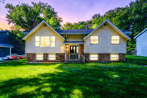 679 Basinview Dr, Bedford, NS, B4A3E8 | Card Image