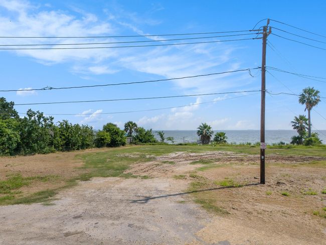 4215 Bayshore Dr, Home with 0 bedrooms, 0 bathrooms and null parking in Bacliff TX | Image 4