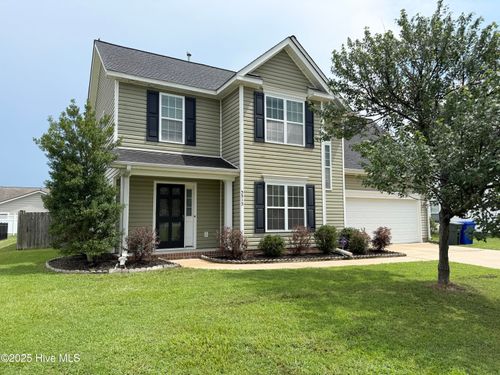 3313 Grove Point Dr, Winterville, NC, 28590-9057 | Card Image