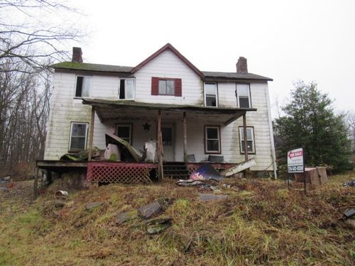 1047 Cinder Rd, Dunbar, PA, 15431-2167 | Card Image