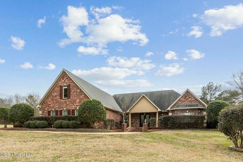 559 White Oak Rd, Florence, MS, 39073-4023 | Card Image