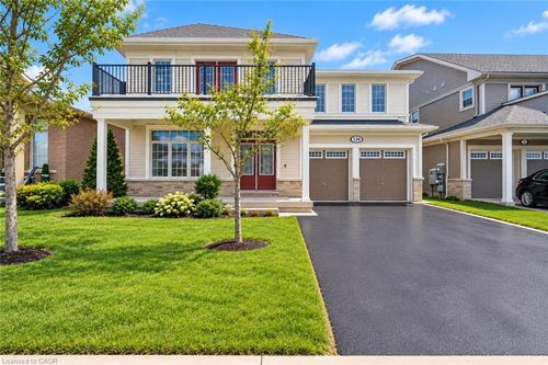136 Harpin Way E, Fergus, ON, N1M0G9 | Card Image