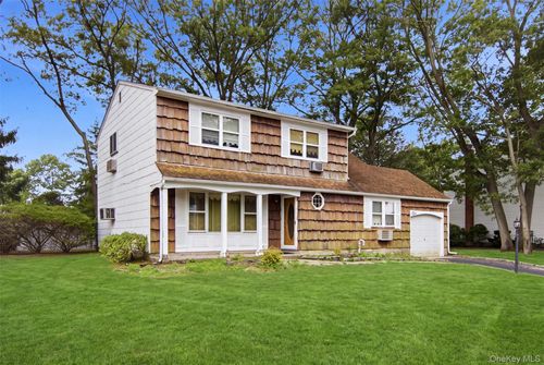 4 Smithtown Cres, Smithtown, NY, 11787-3117 | Card Image