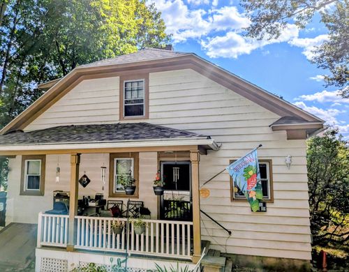 61 Pershing Ave, Seymour, CT, 06483-2871 | Card Image